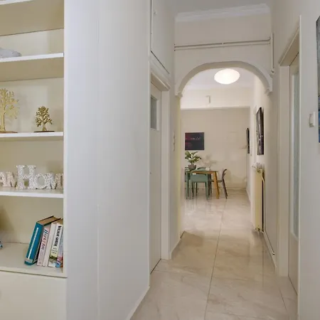 Center Manolia Dream 3 Bedroom 100m Away From The Apartment *